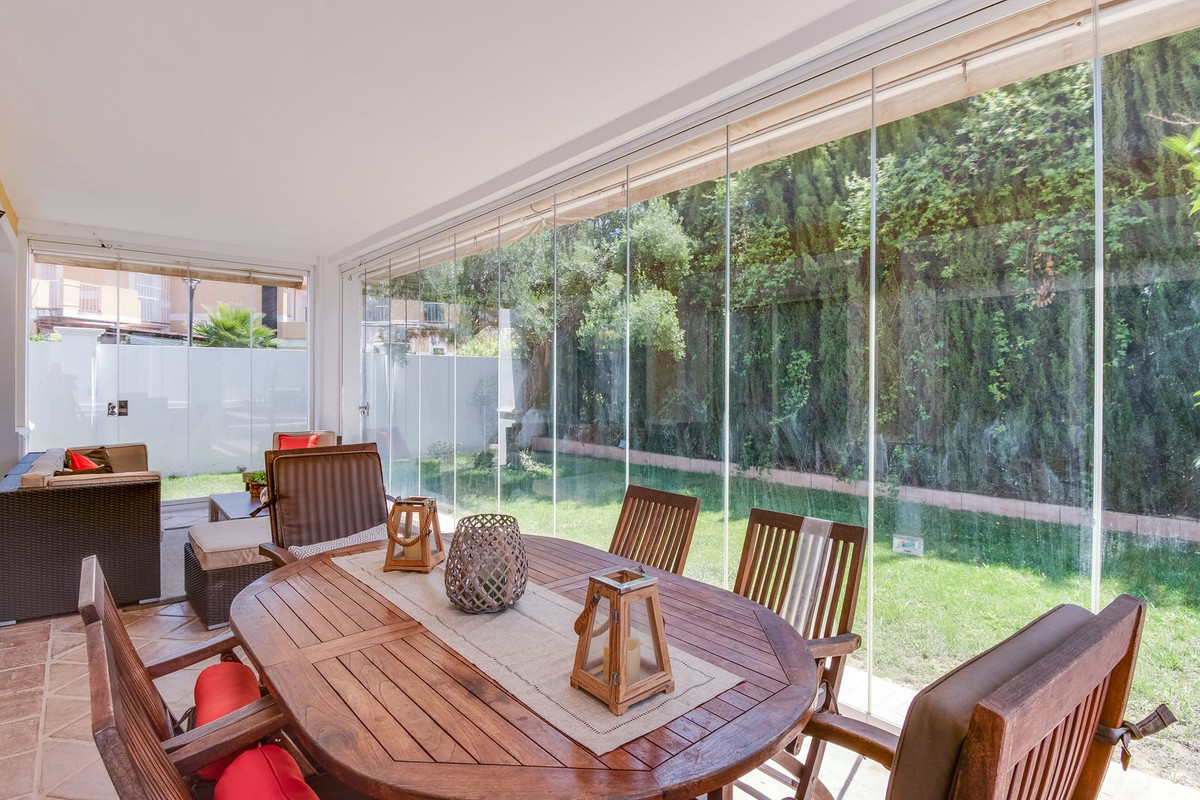 Huis te koop in La Duquesa | 4 slaapkamers H5103139