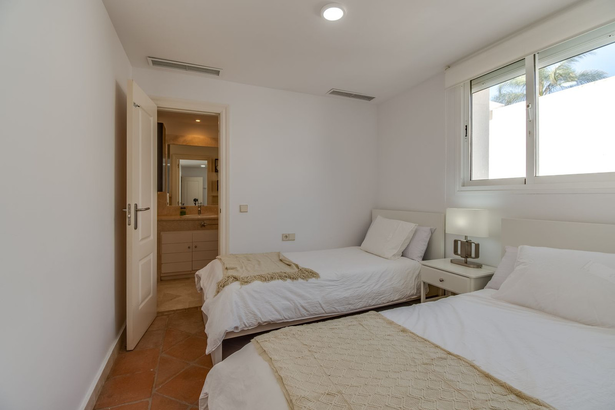 Huis te koop in La Duquesa | 4 slaapkamers H5103139