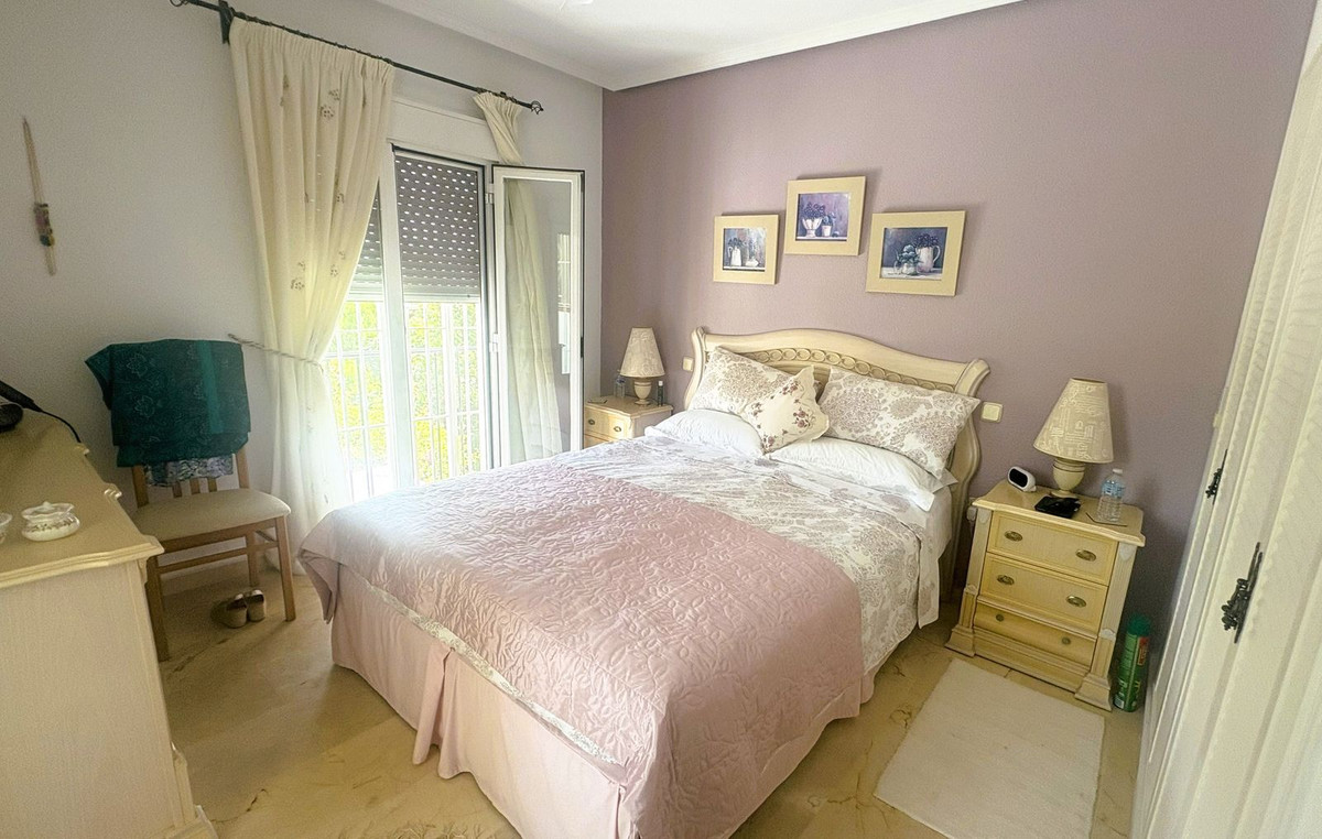 Townhouse for sale in La Duquesa | 3 bedrooms H5111614