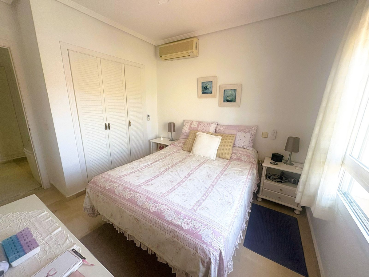 Townhouse for sale in La Duquesa | 3 bedrooms H5111614