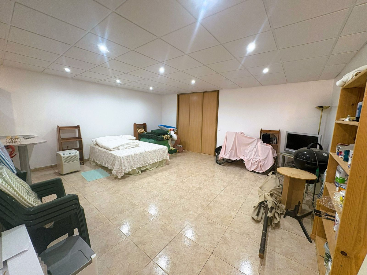 Townhouse for sale in La Duquesa | 3 bedrooms H5111614