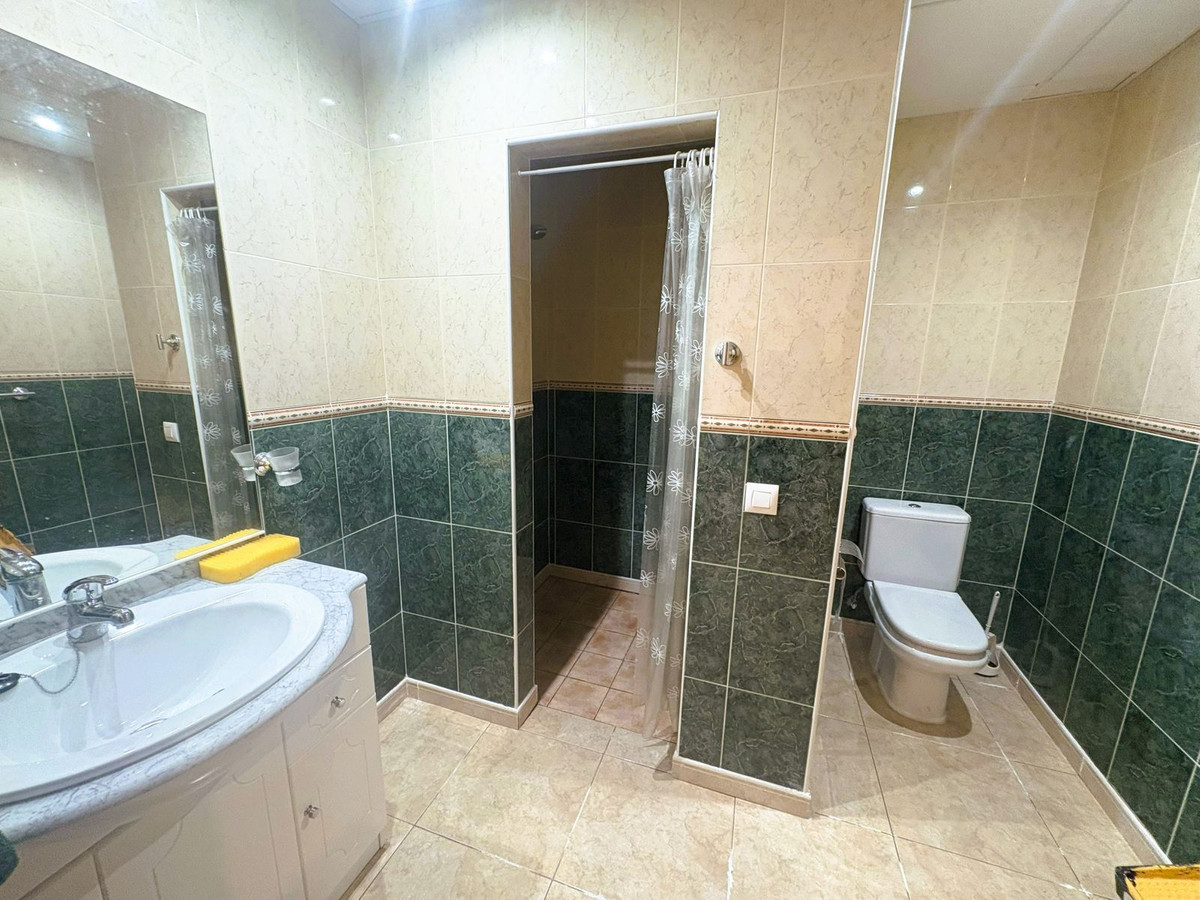 Townhouse for sale in La Duquesa | 3 bedrooms H5111614
