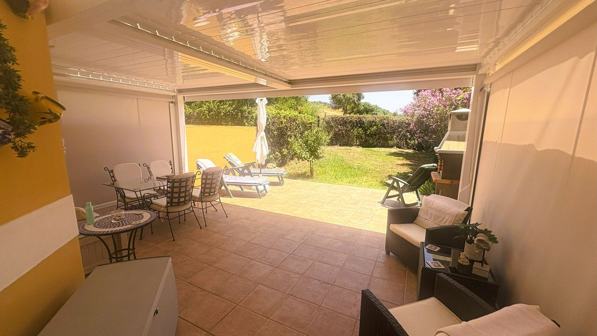 Townhouse for sale in La Duquesa | 3 bedrooms H5111614