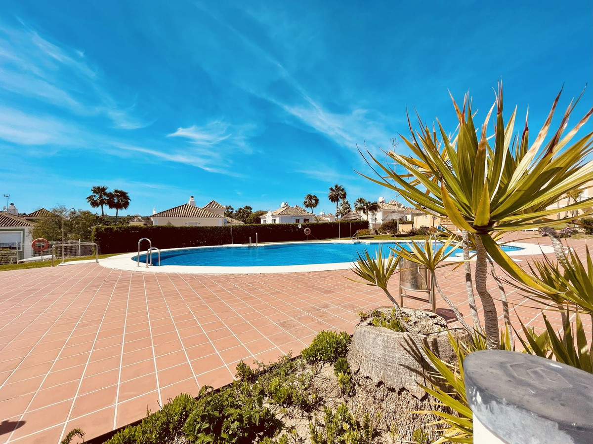 Townhouse for sale in La Duquesa | 3 bedrooms H5111614