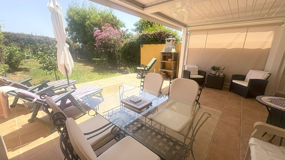 Townhouse for sale in La Duquesa | 3 bedrooms H5111614
