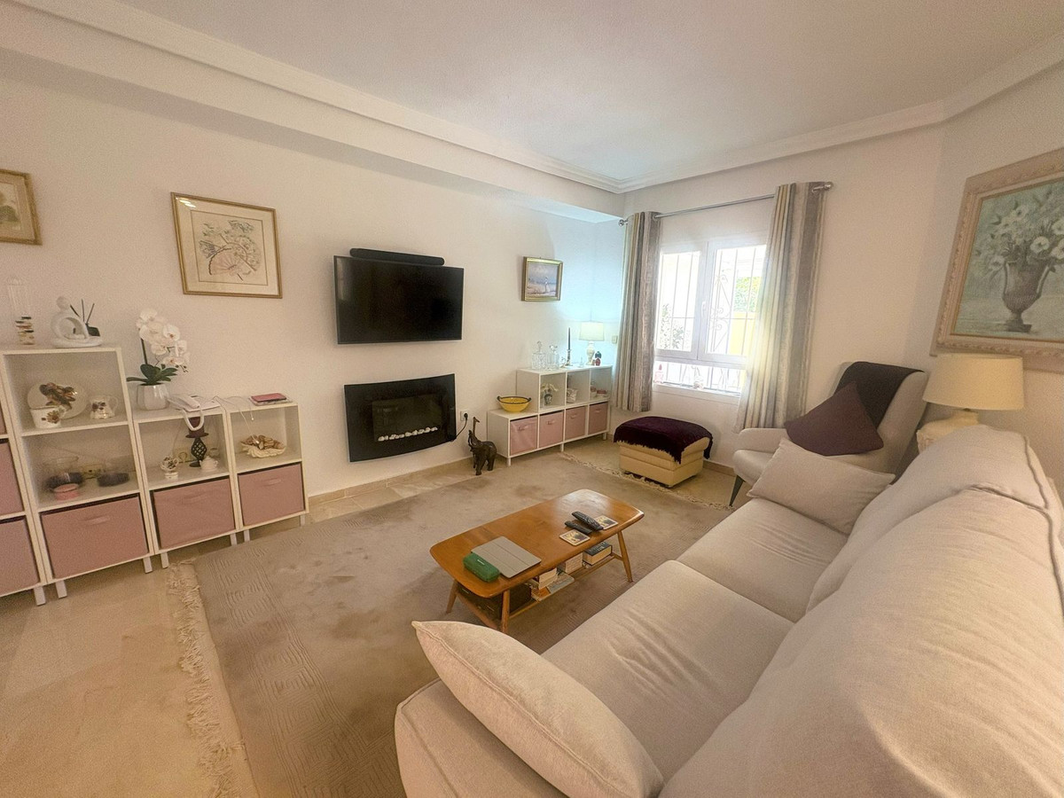 Townhouse for sale in La Duquesa | 3 bedrooms H5111614