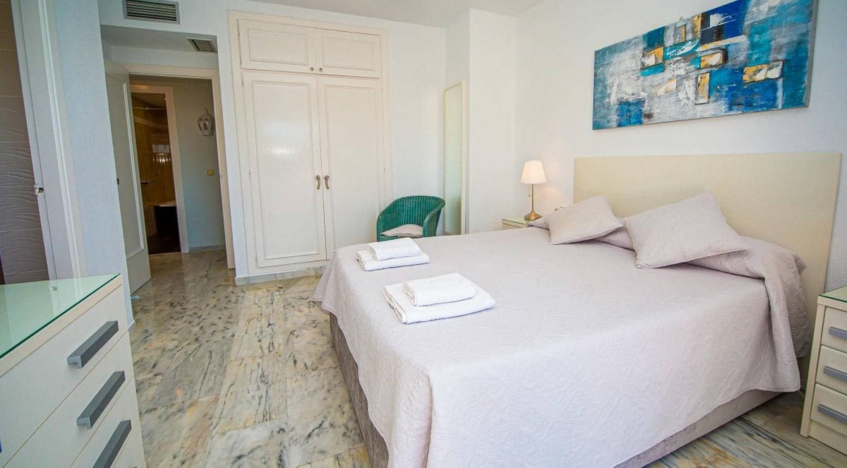 Townhouse for sale in La Duquesa | 3 bedrooms H5111626