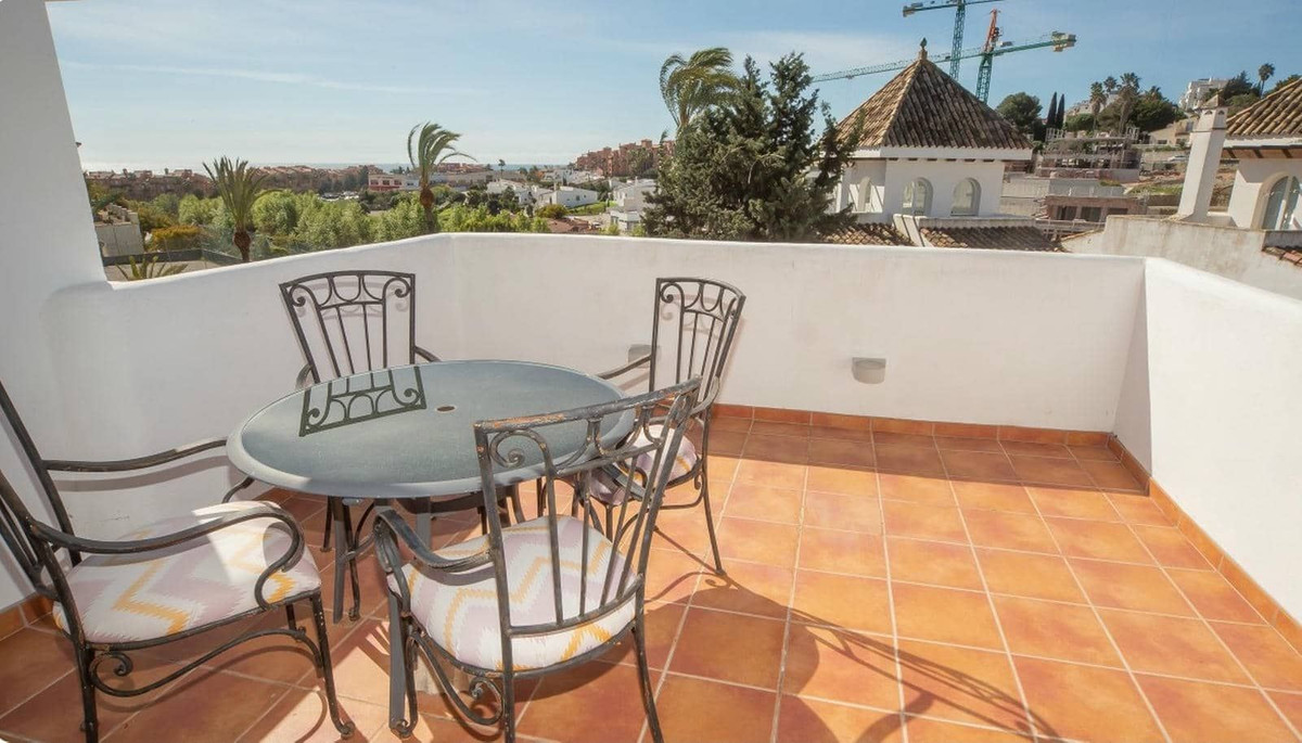 Townhouse for sale in La Duquesa | 3 bedrooms H5111626