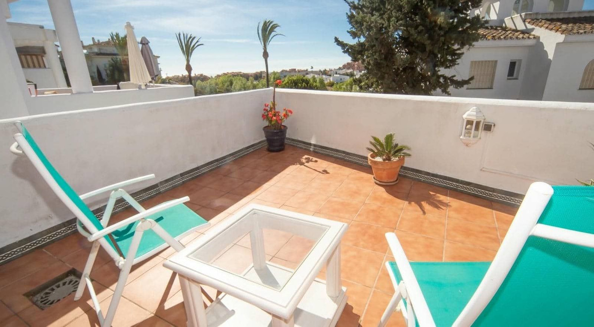 Townhouse for sale in La Duquesa | 3 bedrooms H5111626
