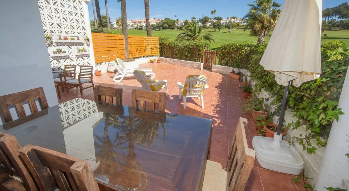 Townhouse for sale in La Duquesa | 3 bedrooms H5111626
