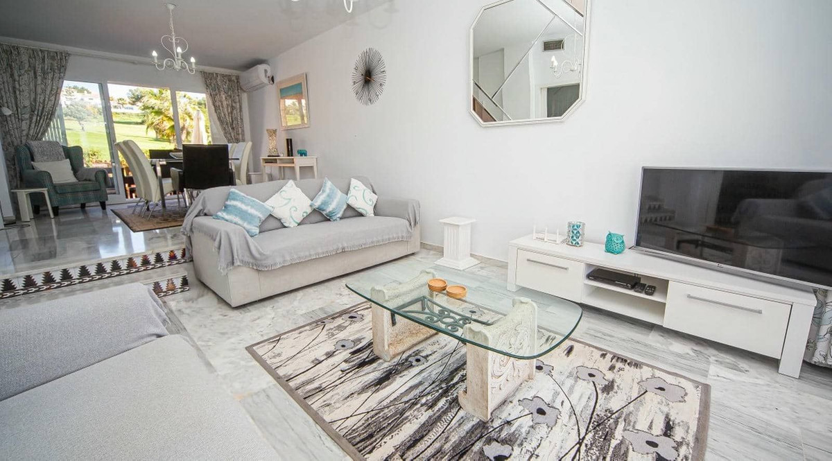 Townhouse for sale in La Duquesa | 3 bedrooms H5111626