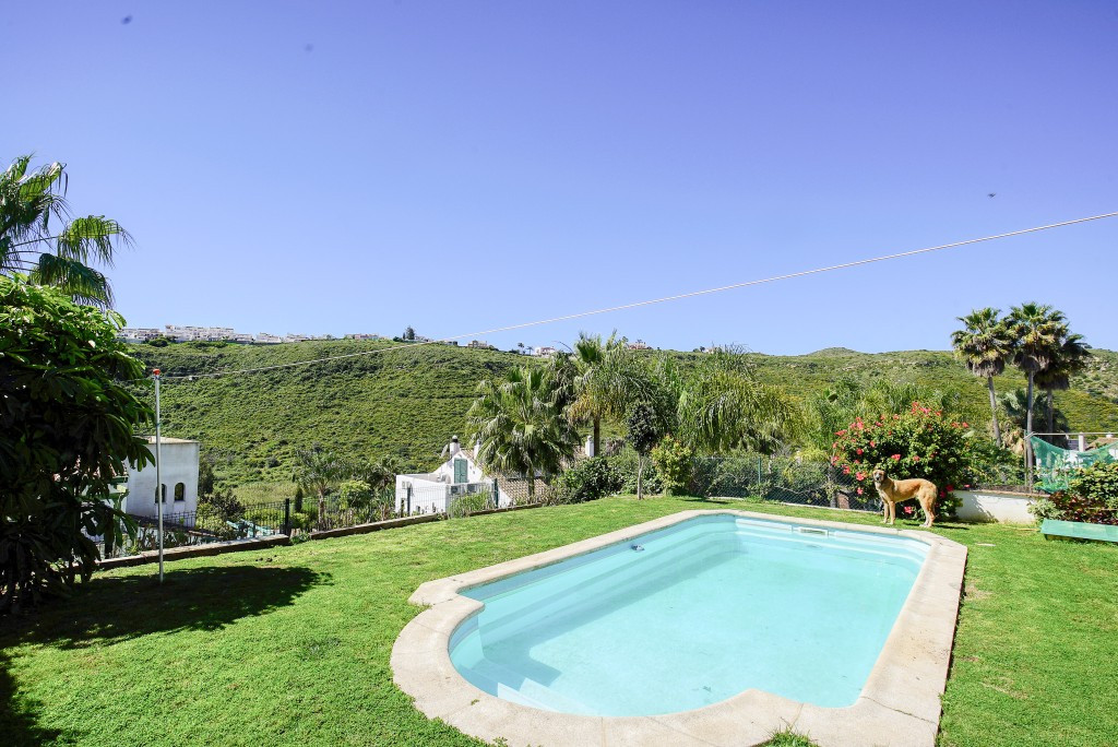 Detached Villa for sale in La Duquesa | 3 bedrooms H5119579