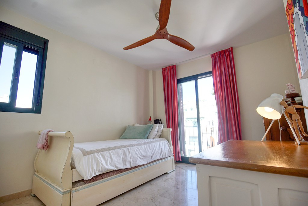Detached Villa for sale in La Duquesa | 3 bedrooms H5119579