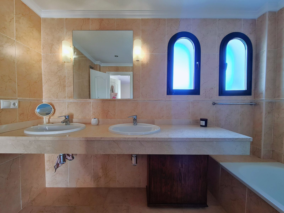 Huis te koop in La Duquesa | 3 slaapkamers H5122042