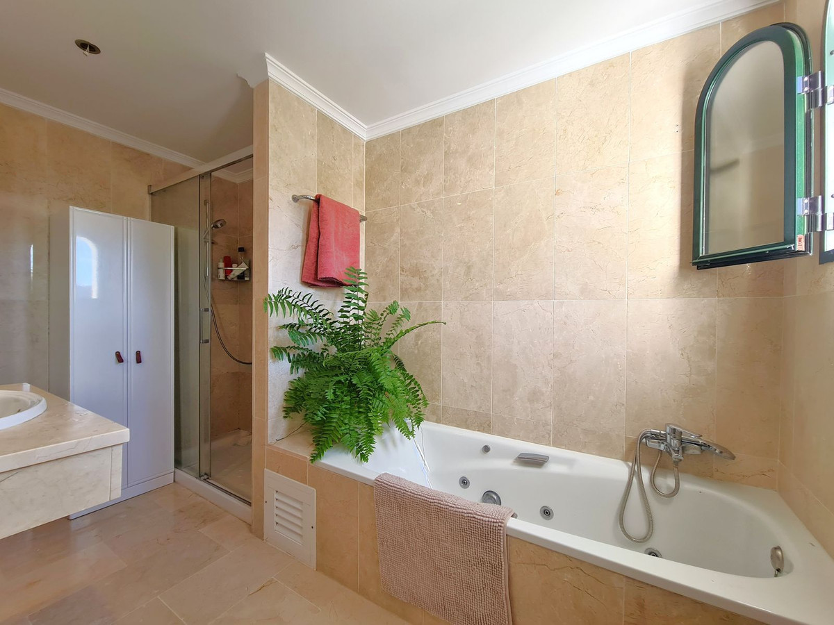 Huis te koop in La Duquesa | 3 slaapkamers H5122042