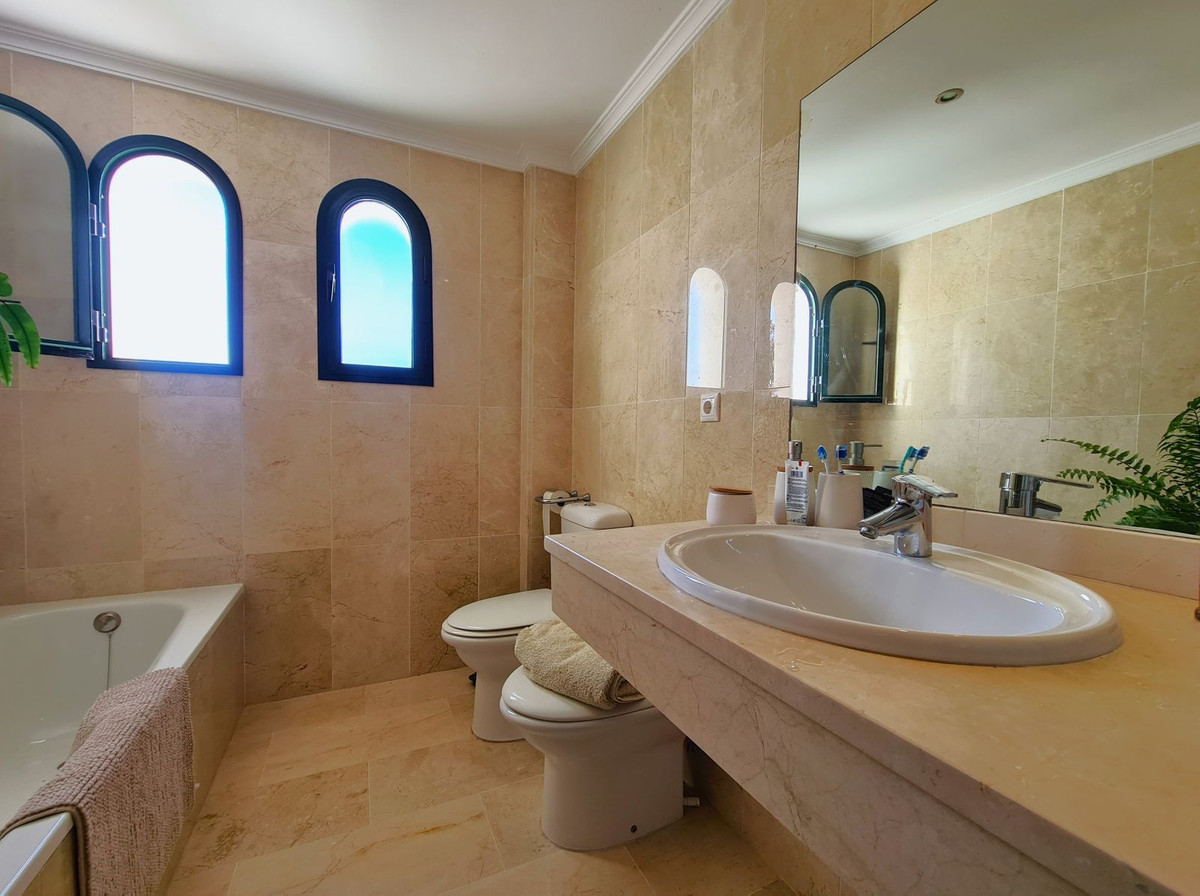 Huis te koop in La Duquesa | 3 slaapkamers H5122042
