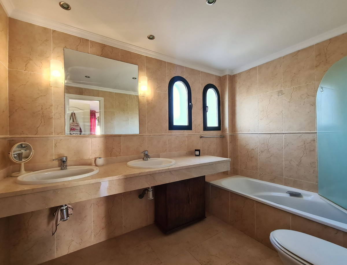 Huis te koop in La Duquesa | 3 slaapkamers H5122042