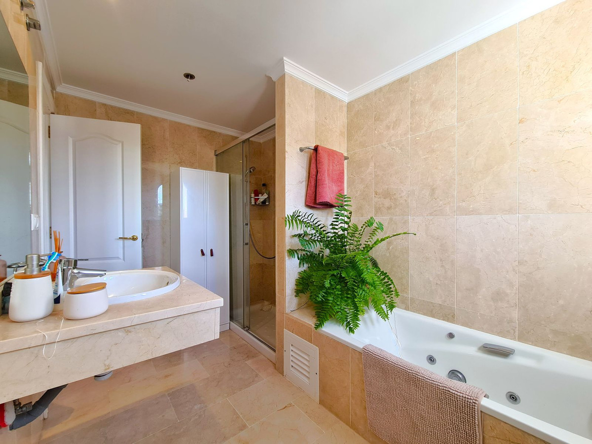 Huis te koop in La Duquesa | 3 slaapkamers H5122042