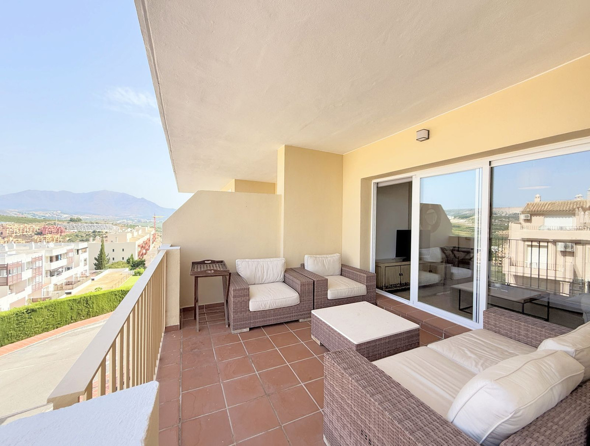 Apartment for sale in La Duquesa | 2 bedrooms H5130538