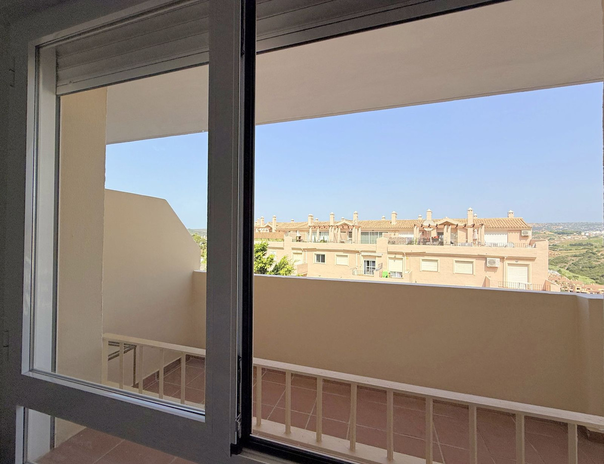 Apartment for sale in La Duquesa | 2 bedrooms H5130538