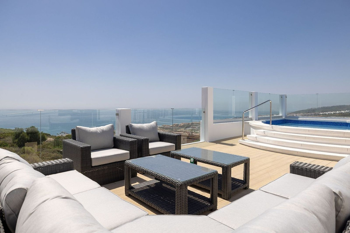 Apartment for sale in La Duquesa | 2 bedrooms H5130538