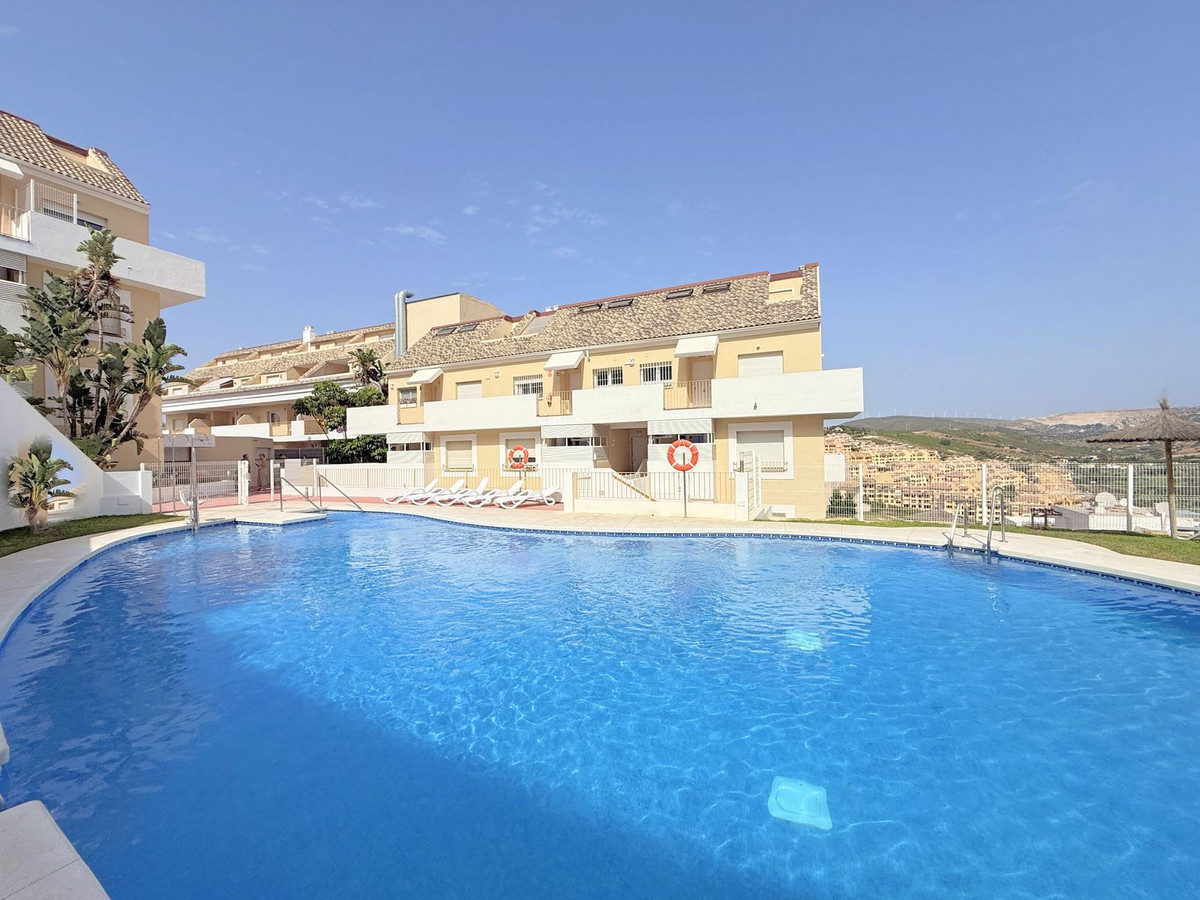 Apartment for sale in La Duquesa | 2 bedrooms H5130538