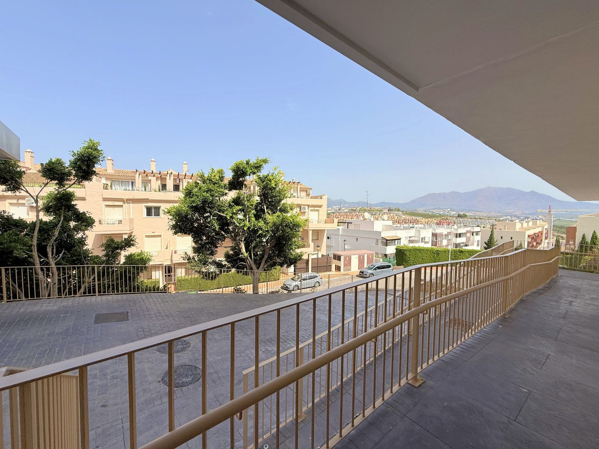 Apartment for sale in La Duquesa | 2 bedrooms H5130538