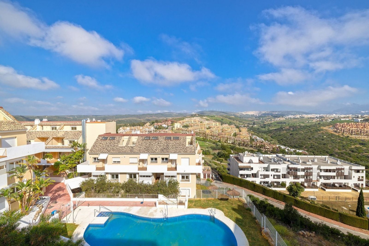 Apartment for sale in La Duquesa | 2 bedrooms H5130538