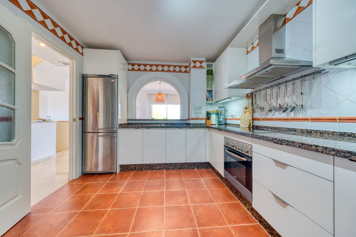 Huis te koop in La Duquesa | 4 slaapkamers H5146585
