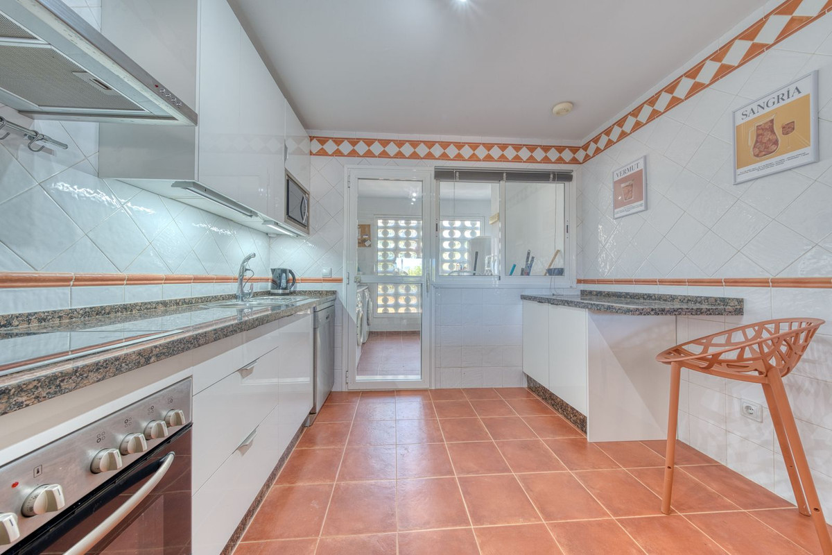 Huis te koop in La Duquesa | 4 slaapkamers H5146585