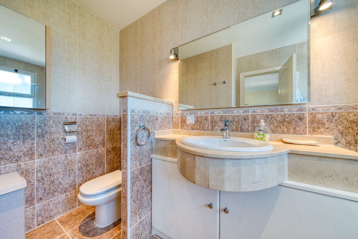 Huis te koop in La Duquesa | 4 slaapkamers H5146585