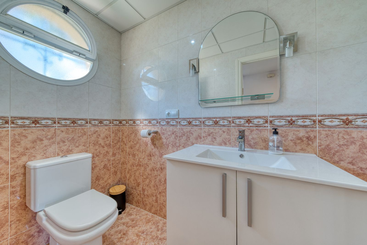 Huis te koop in La Duquesa | 4 slaapkamers H5146585