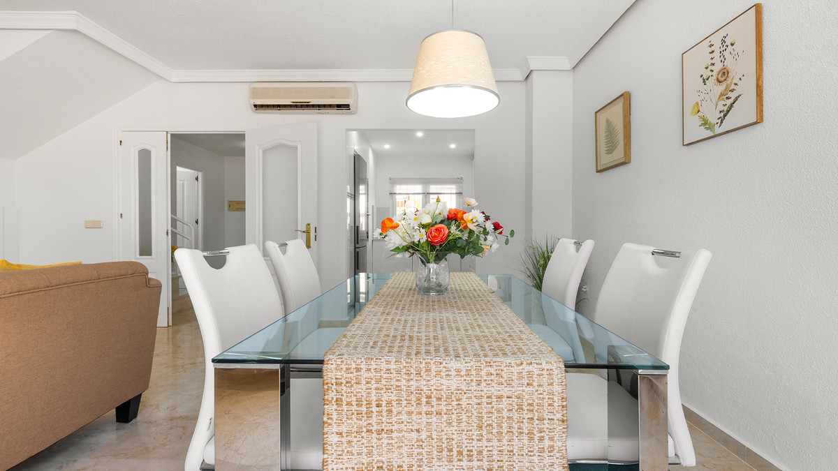 Huis te koop in La Duquesa | 3 slaapkamers H5148286