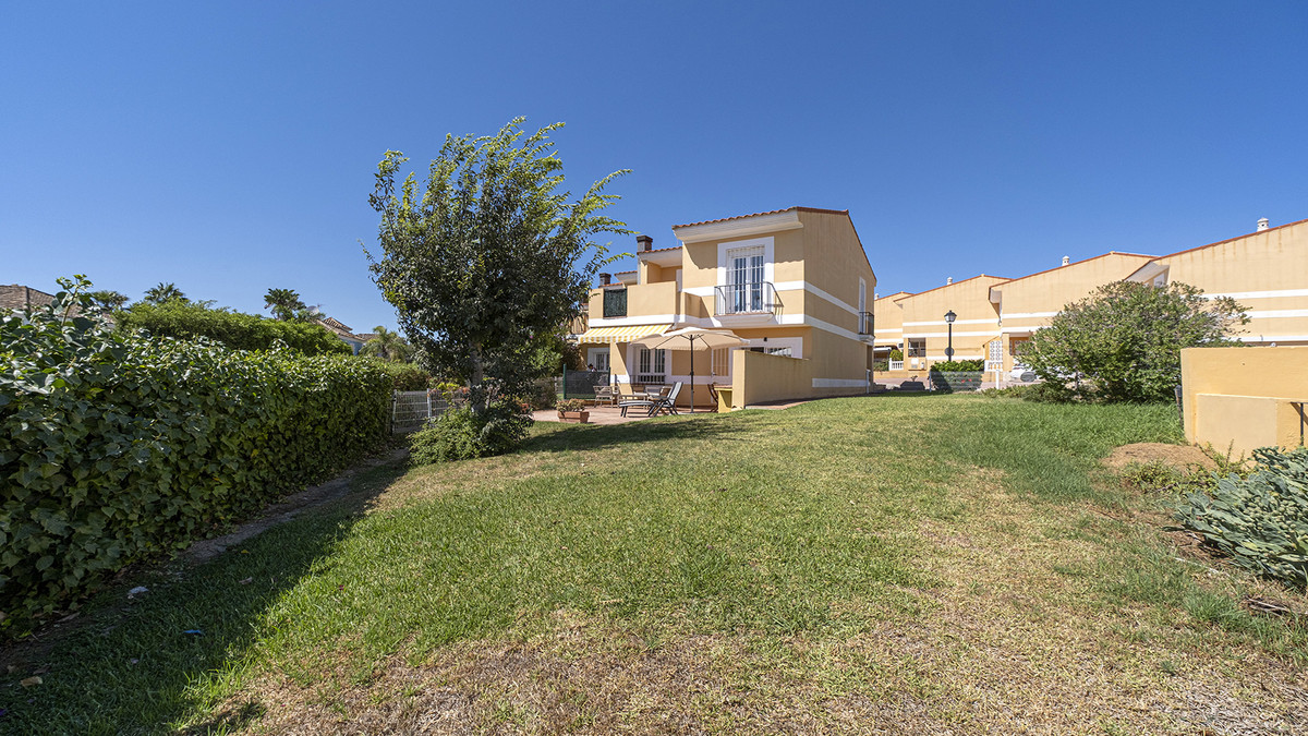 Huis te koop in La Duquesa | 3 slaapkamers H5148286