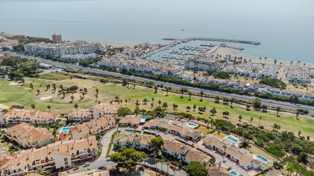 Huis te koop in La Duquesa | 3 slaapkamers H5156353