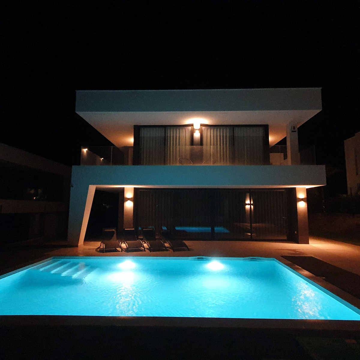 Huis te koop in La Duquesa | 4 slaapkamers H5250487