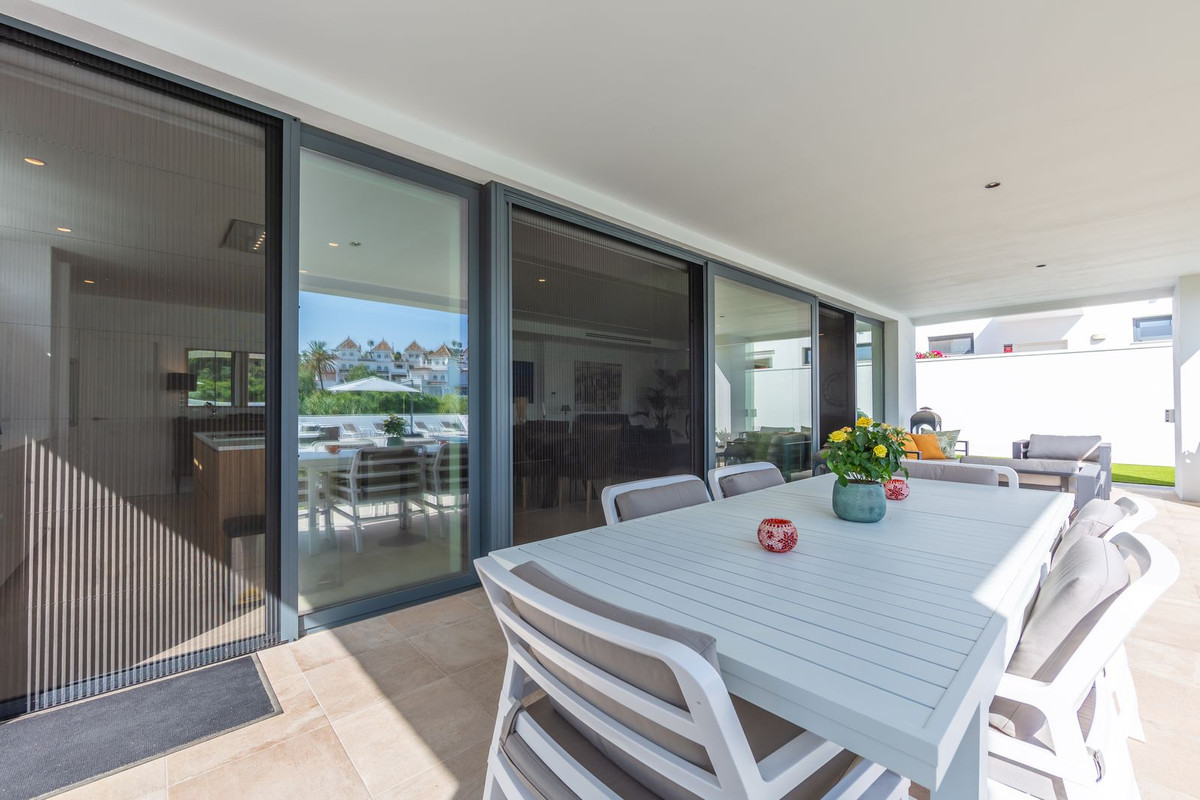 Huis te koop in La Duquesa | 4 slaapkamers H5287693