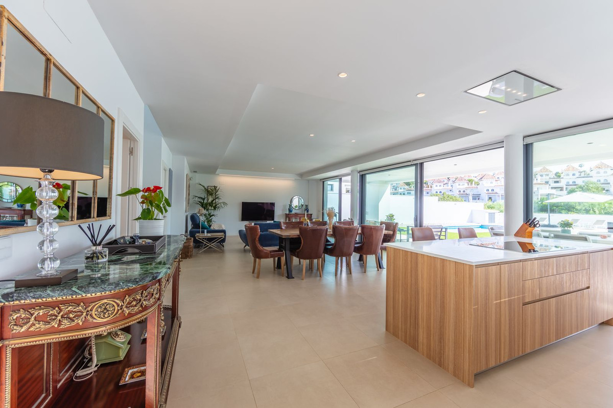 Huis te koop in La Duquesa | 4 slaapkamers H5287693