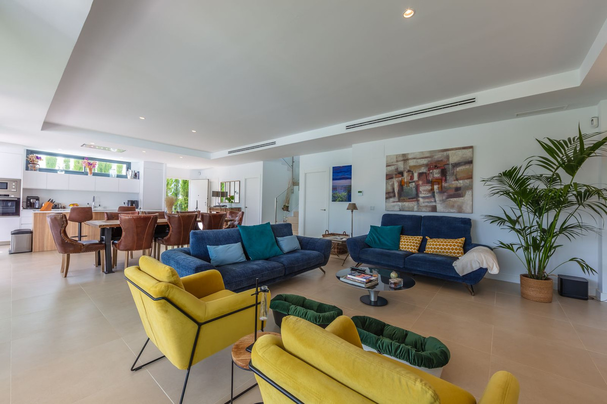 Huis te koop in La Duquesa | 4 slaapkamers H5287693