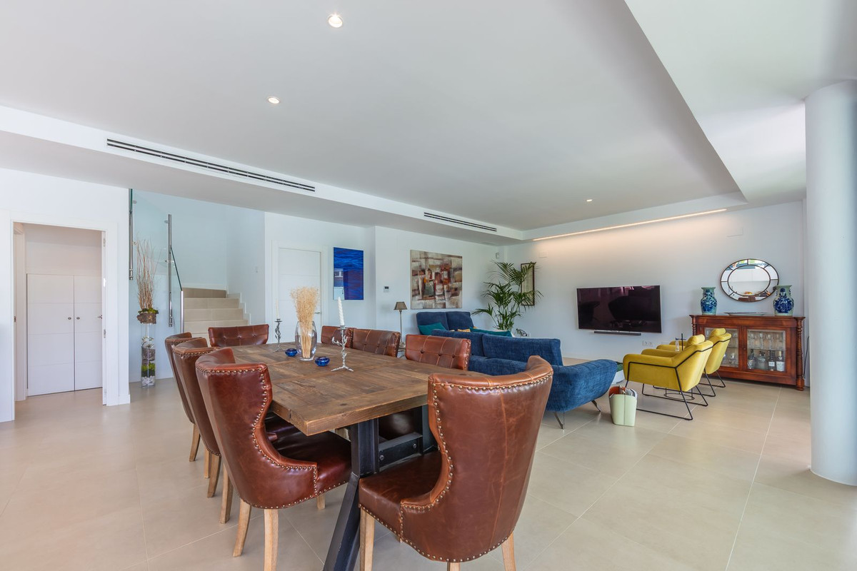 Huis te koop in La Duquesa | 4 slaapkamers H5287693