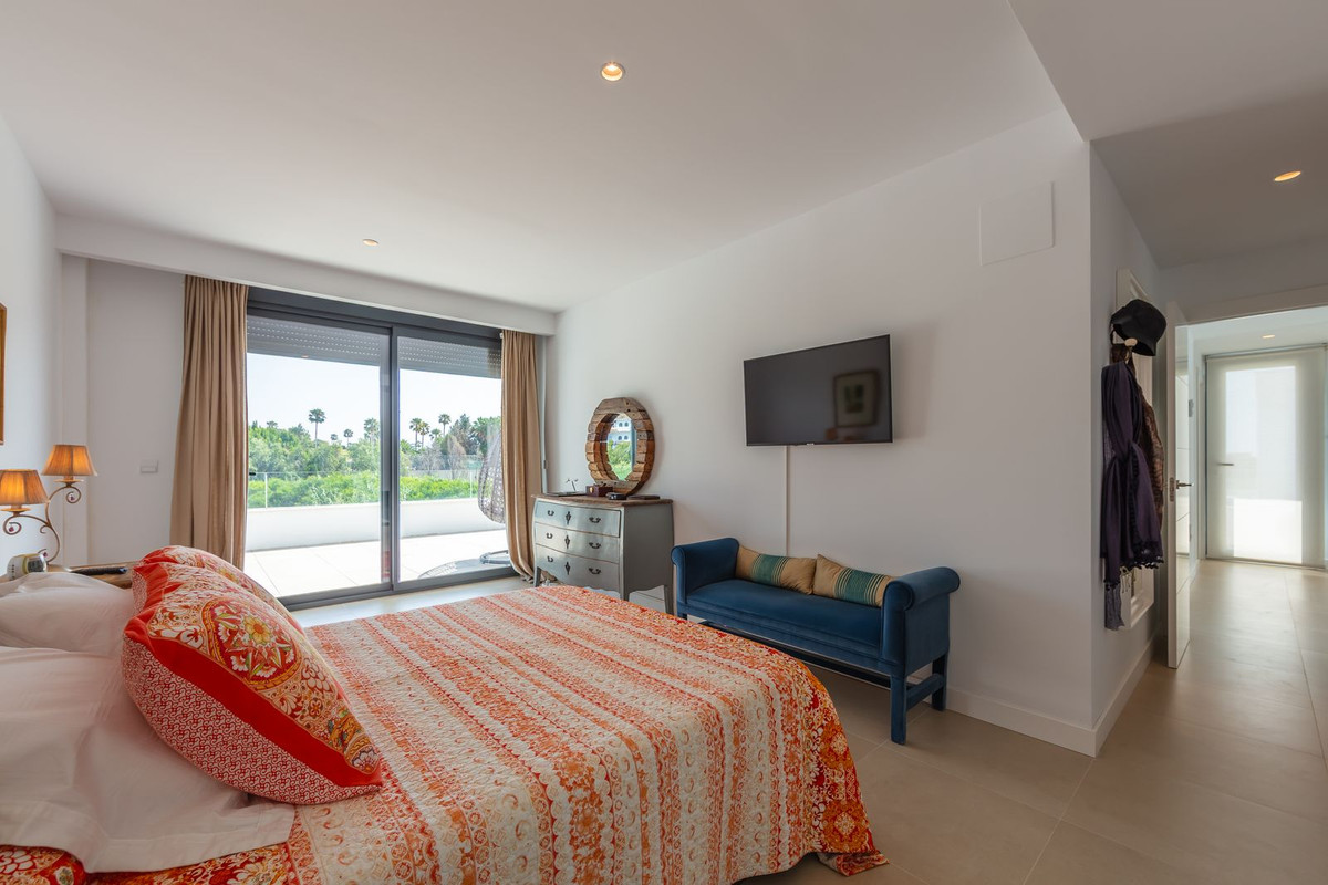 Huis te koop in La Duquesa | 4 slaapkamers H5287693