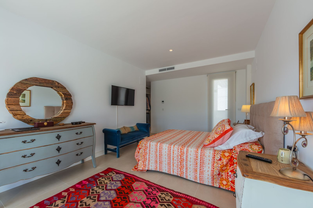 Huis te koop in La Duquesa | 4 slaapkamers H5287693