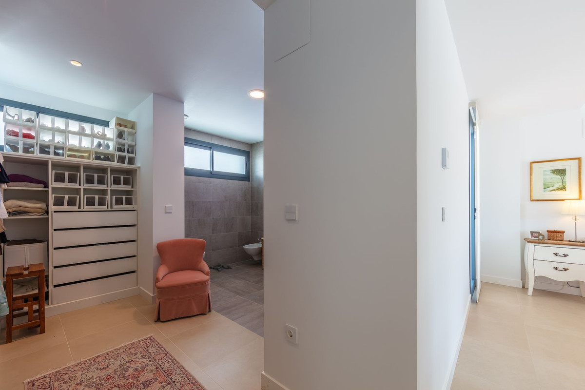 Huis te koop in La Duquesa | 4 slaapkamers H5287693