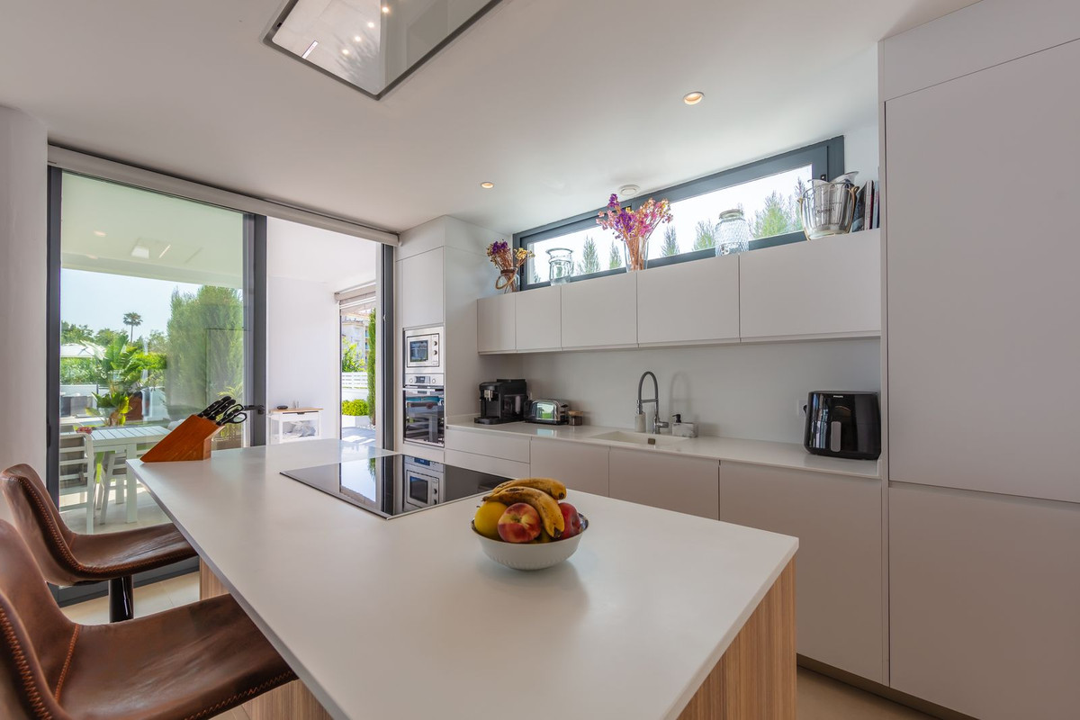 Huis te koop in La Duquesa | 4 slaapkamers H5287693