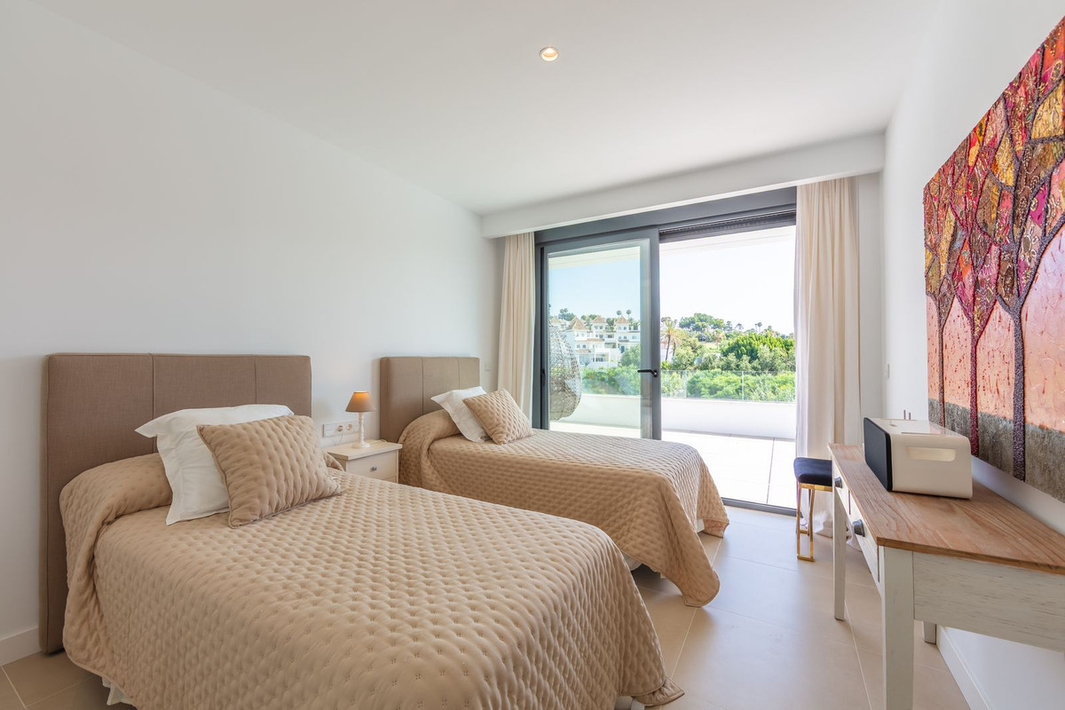 Huis te koop in La Duquesa | 4 slaapkamers H5287693