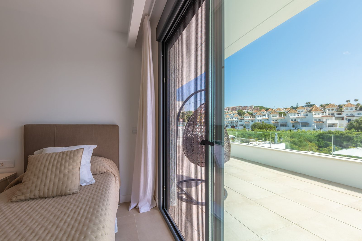 Huis te koop in La Duquesa | 4 slaapkamers H5287693