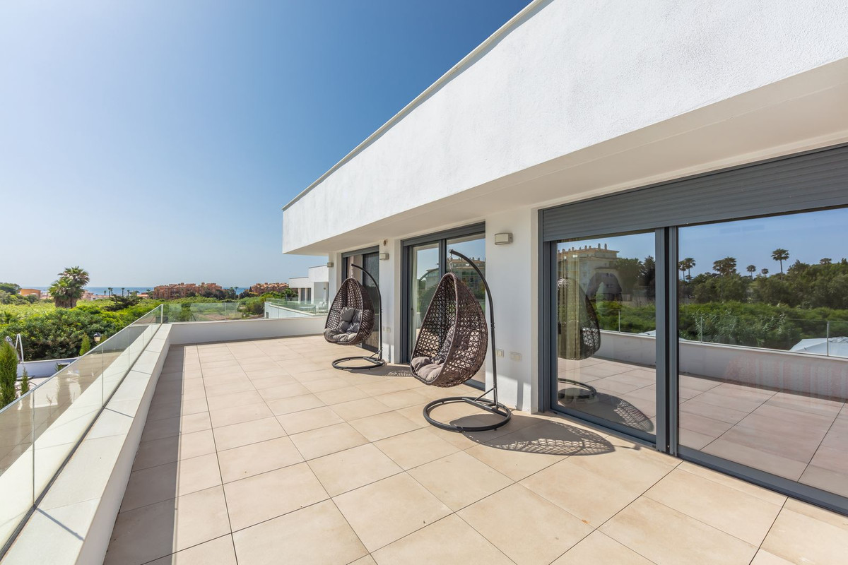 Huis te koop in La Duquesa | 4 slaapkamers H5287693