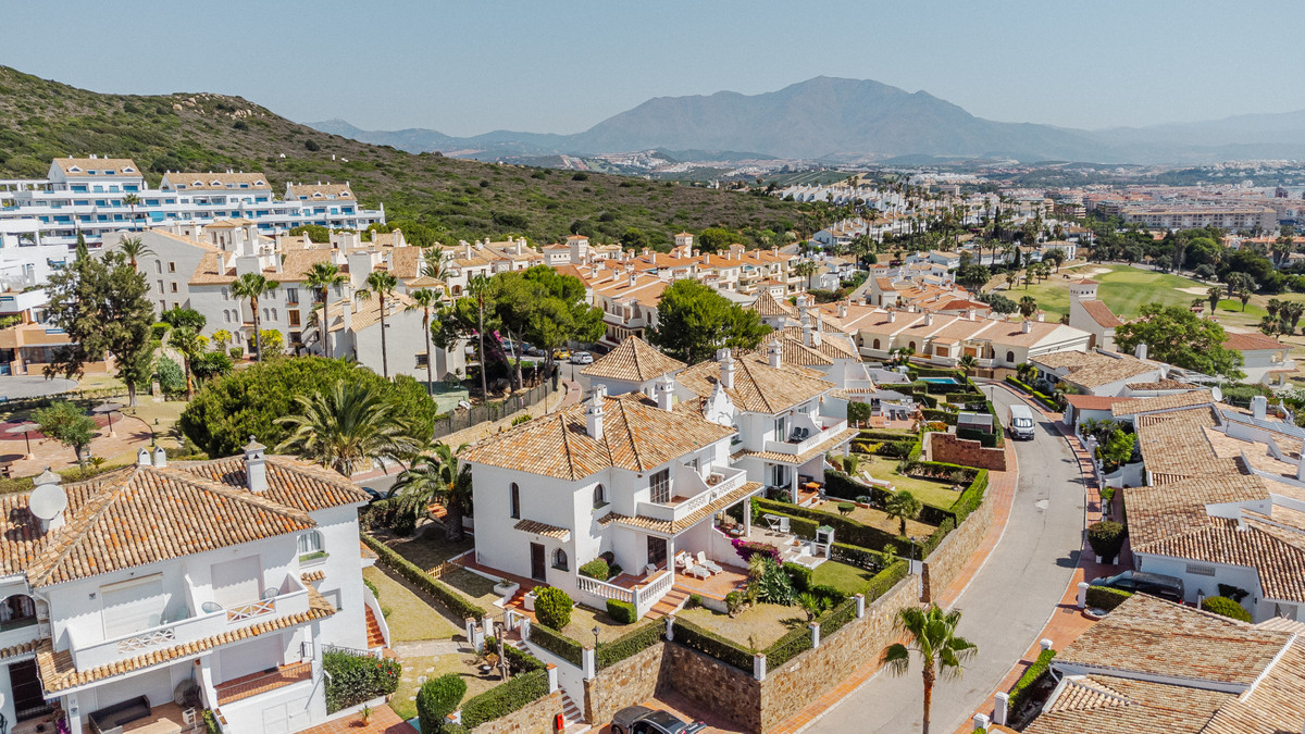 Huis te koop in La Duquesa | 3 slaapkamers H5300515