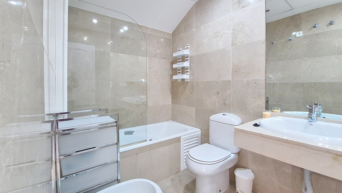 Appartement te koop in La Duquesa | 3 slaapkamers H5305423