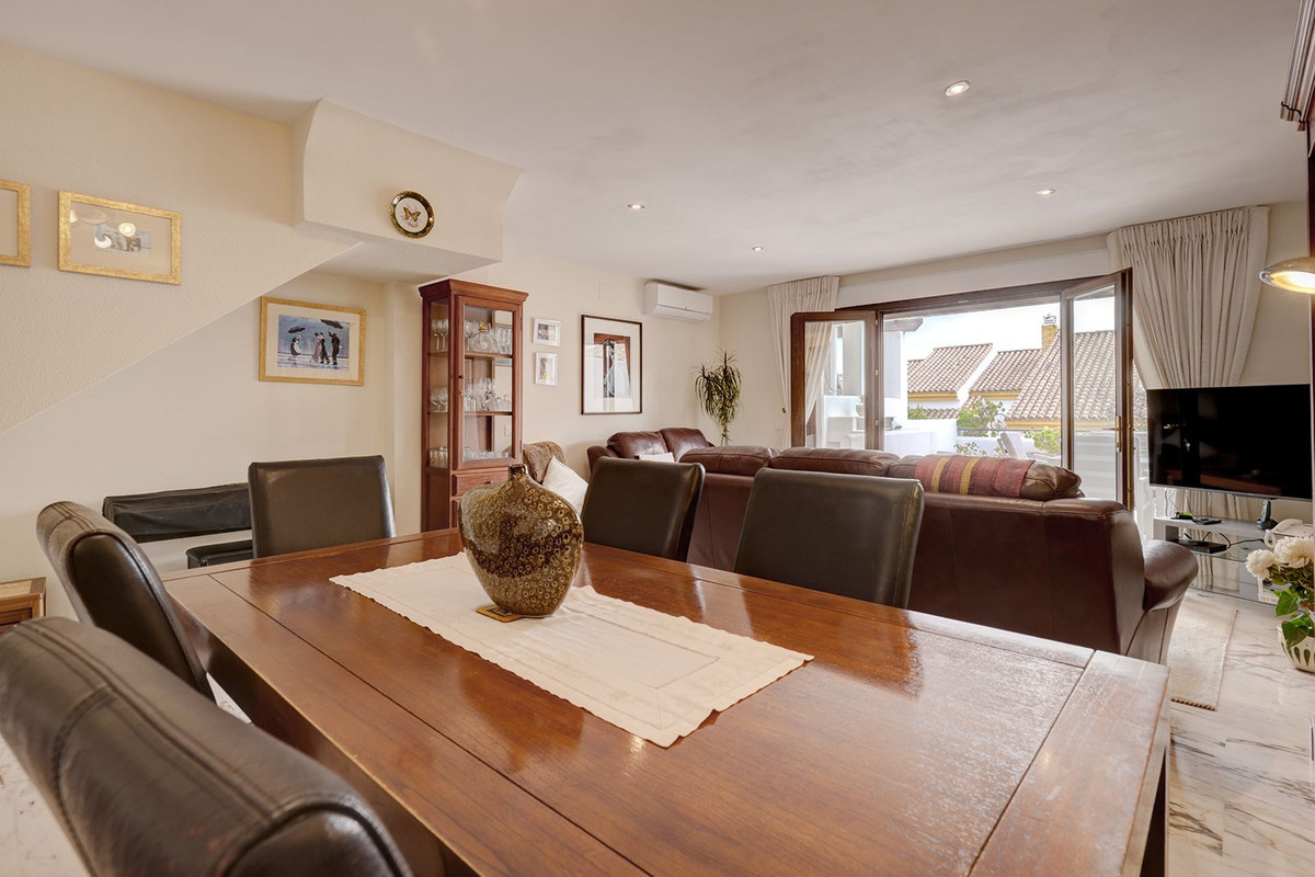 Huis te koop in La Duquesa | 4 slaapkamers H5324635